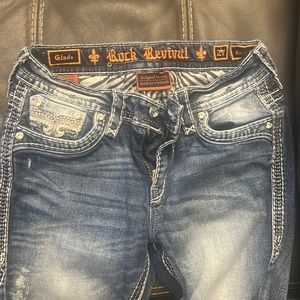 Capris, some white paint on right thigh